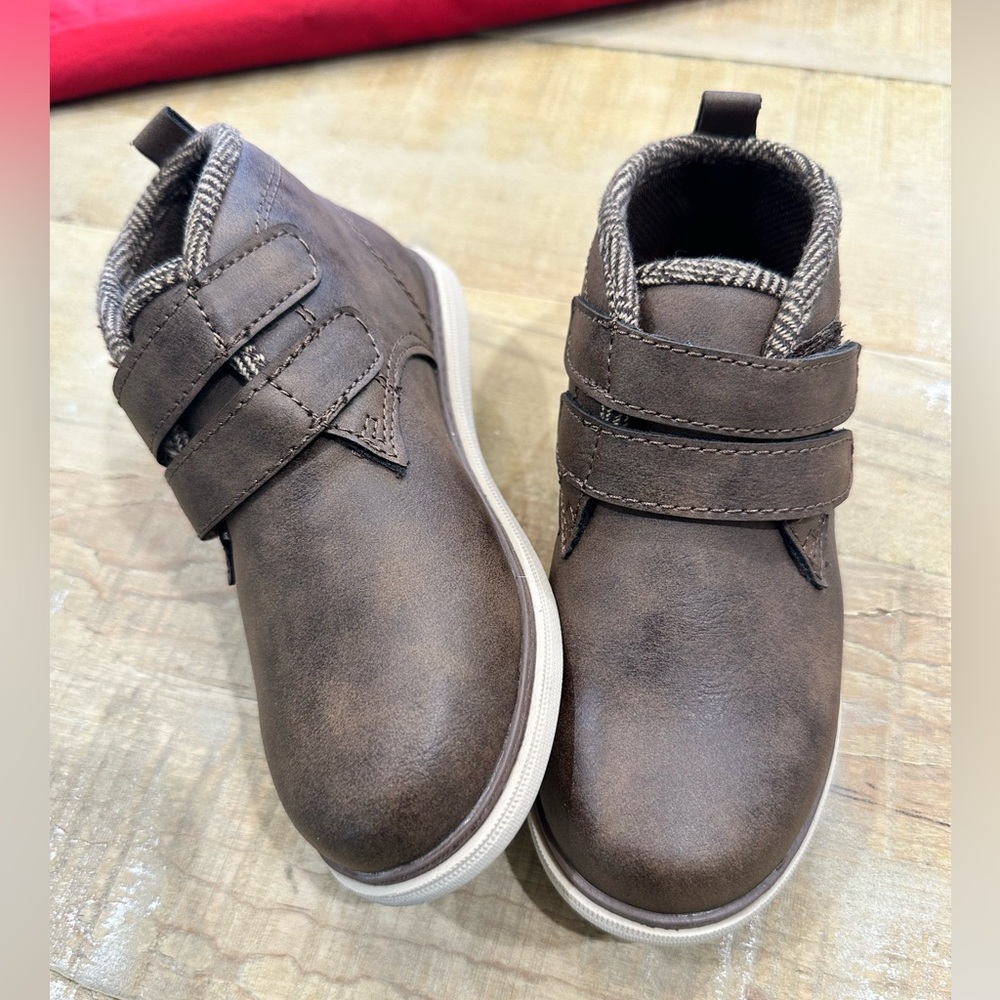Tucker + Tate kids boys high top brown sneaker shoes oxfords